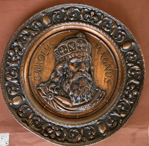 Alter wand relief teller karl - relief,